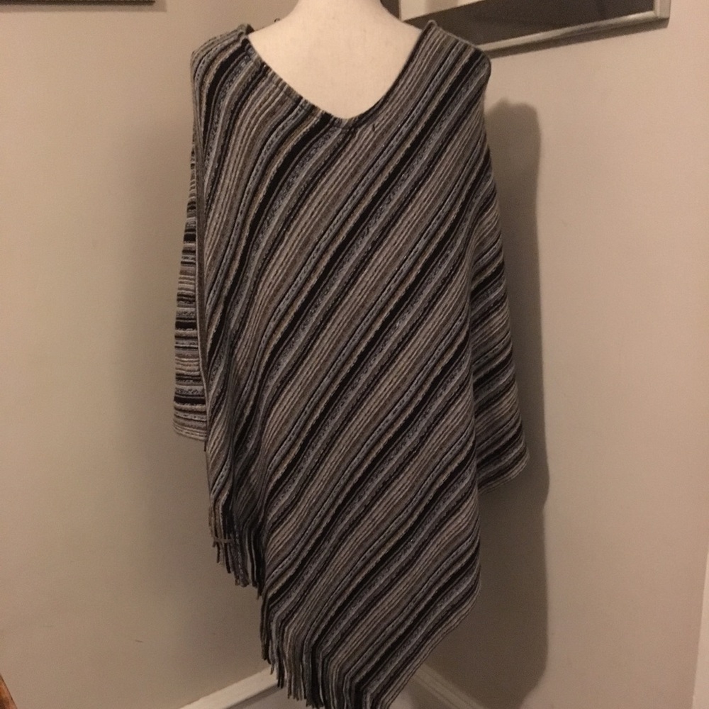 Gorgeous multicolor poncho